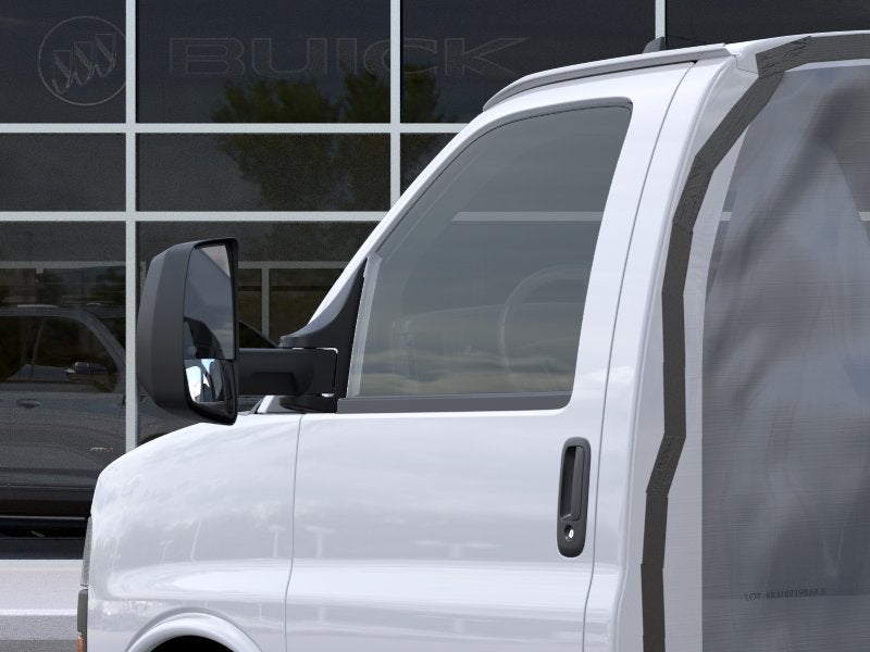 2025 GMC Savana Cutaway 3500 1WT
