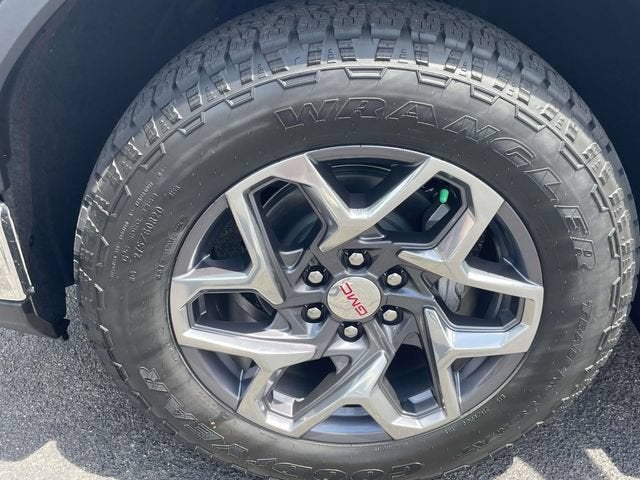 2026 GMC Sierra 1500 SLT - Photo 6
