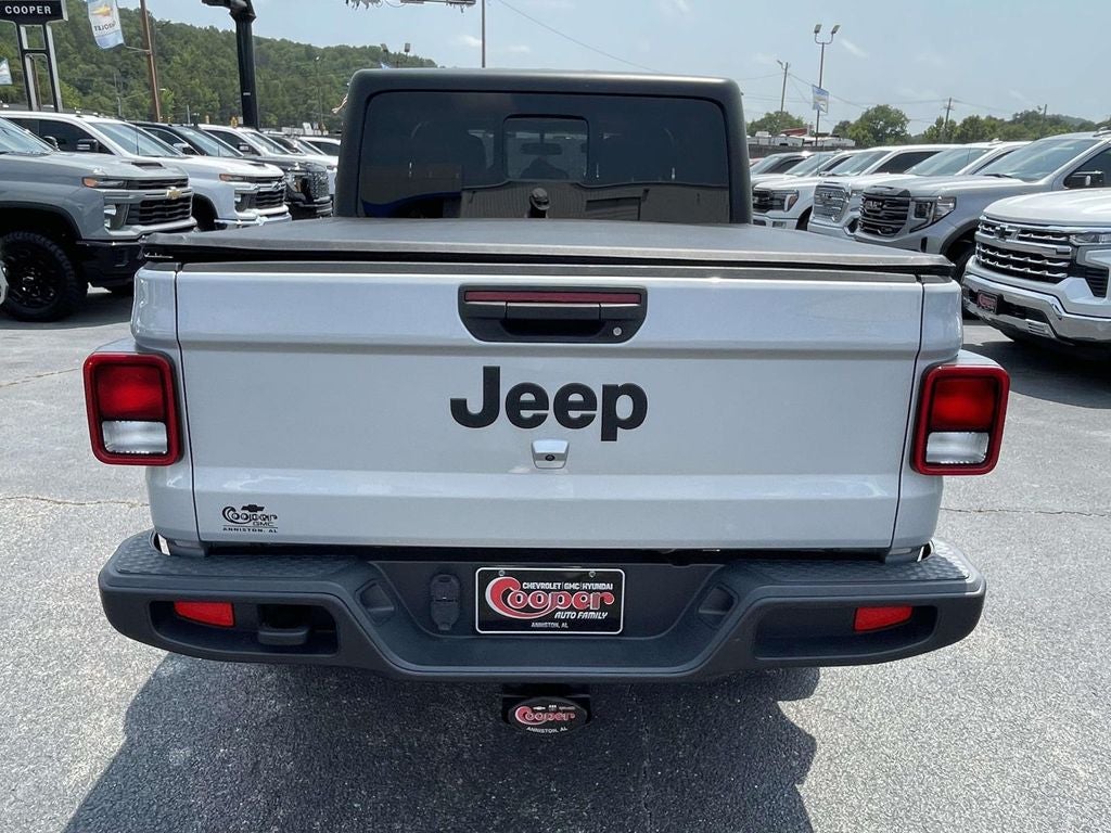 2022 Jeep Gladiator Willys