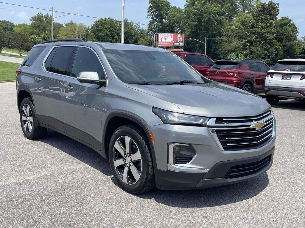 2023 Chevrolet Traverse LT Leather