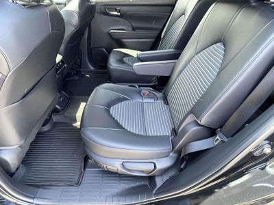 2022 Toyota Highlander XSE